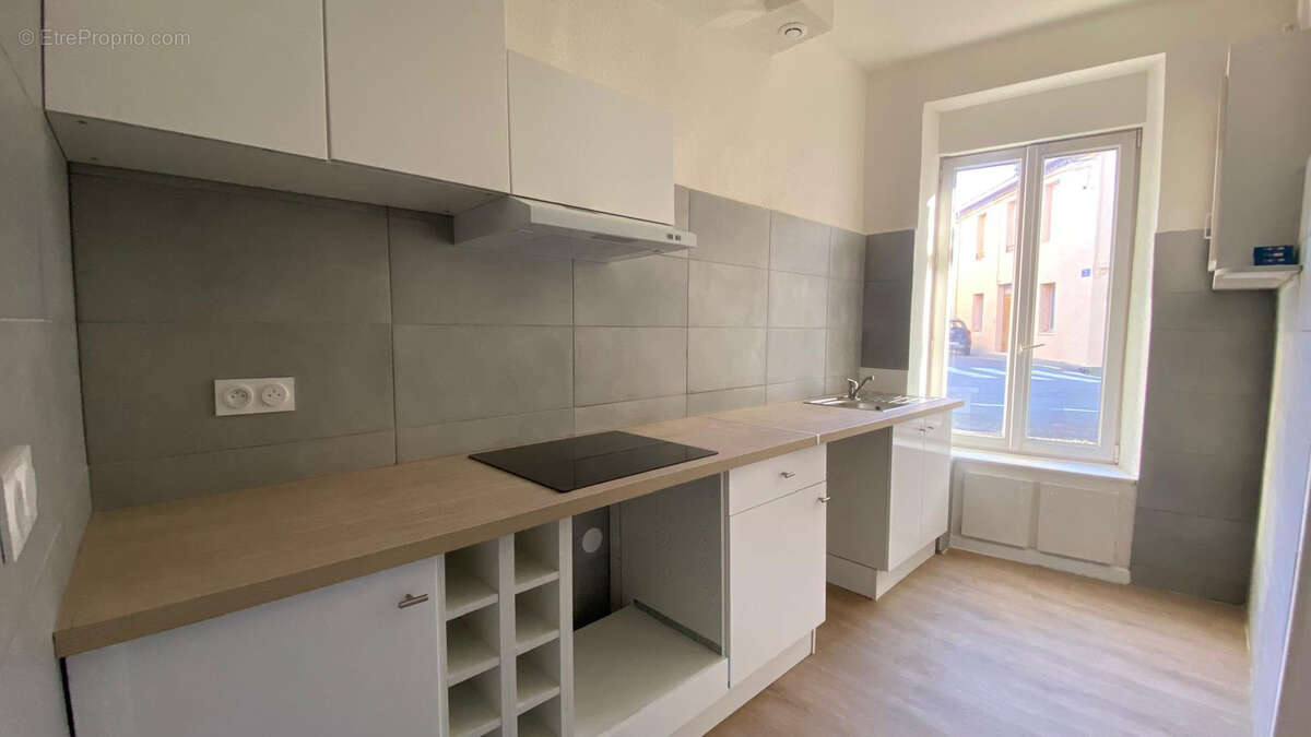 A vendre maison rénovée 96 m2 avec 3 chambres à Lézignan-Corbières - photo 3