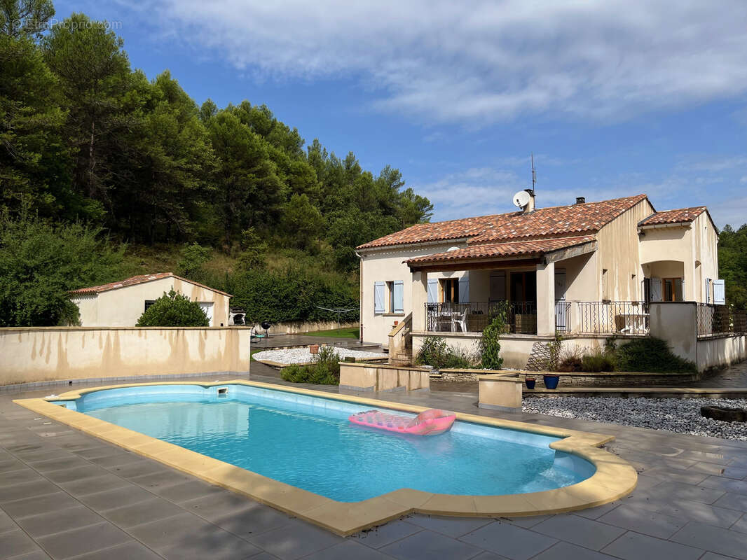 Maison à MALEMORT-DU-COMTAT
