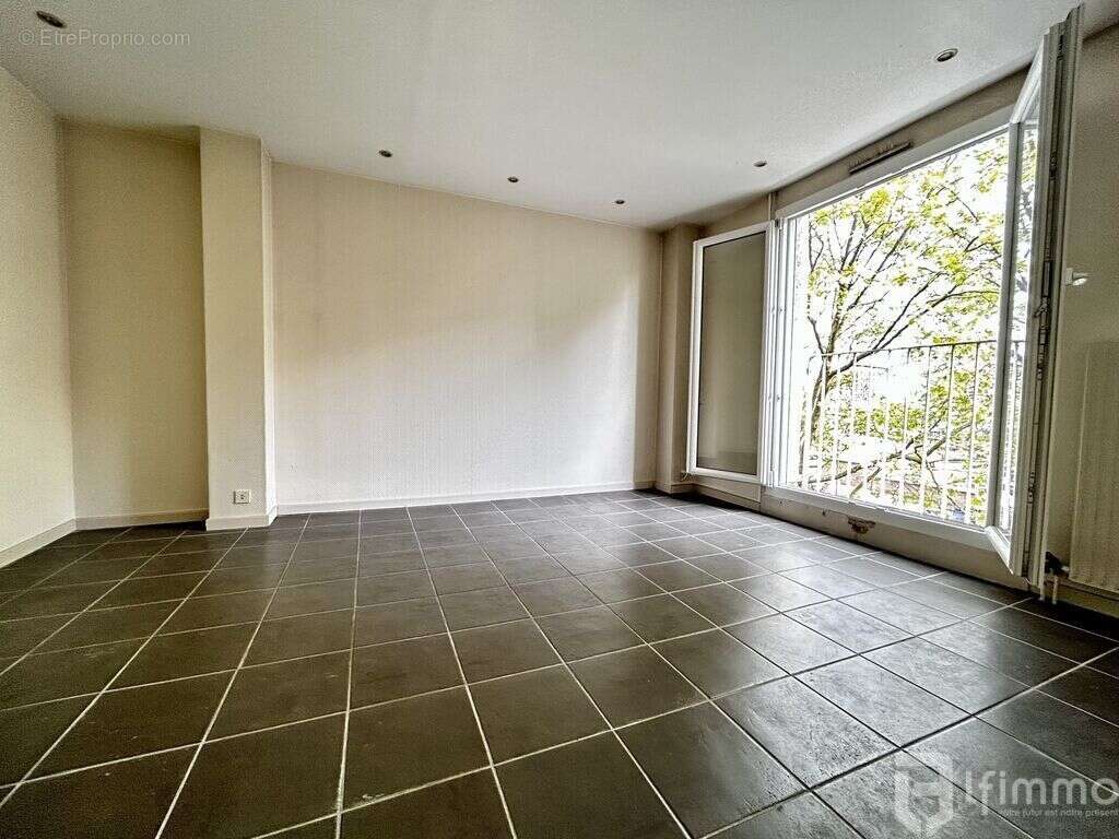 Appartement à FONTENAY-SOUS-BOIS
