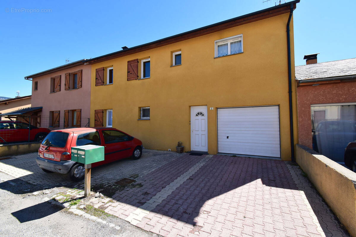 Maison à BOURG-MADAME