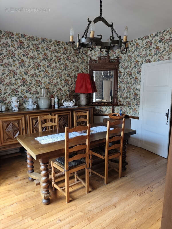 Maison à TAUVES