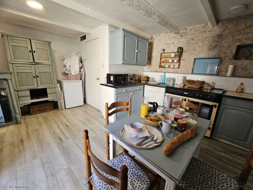 Maison à VILLEFAGNAN