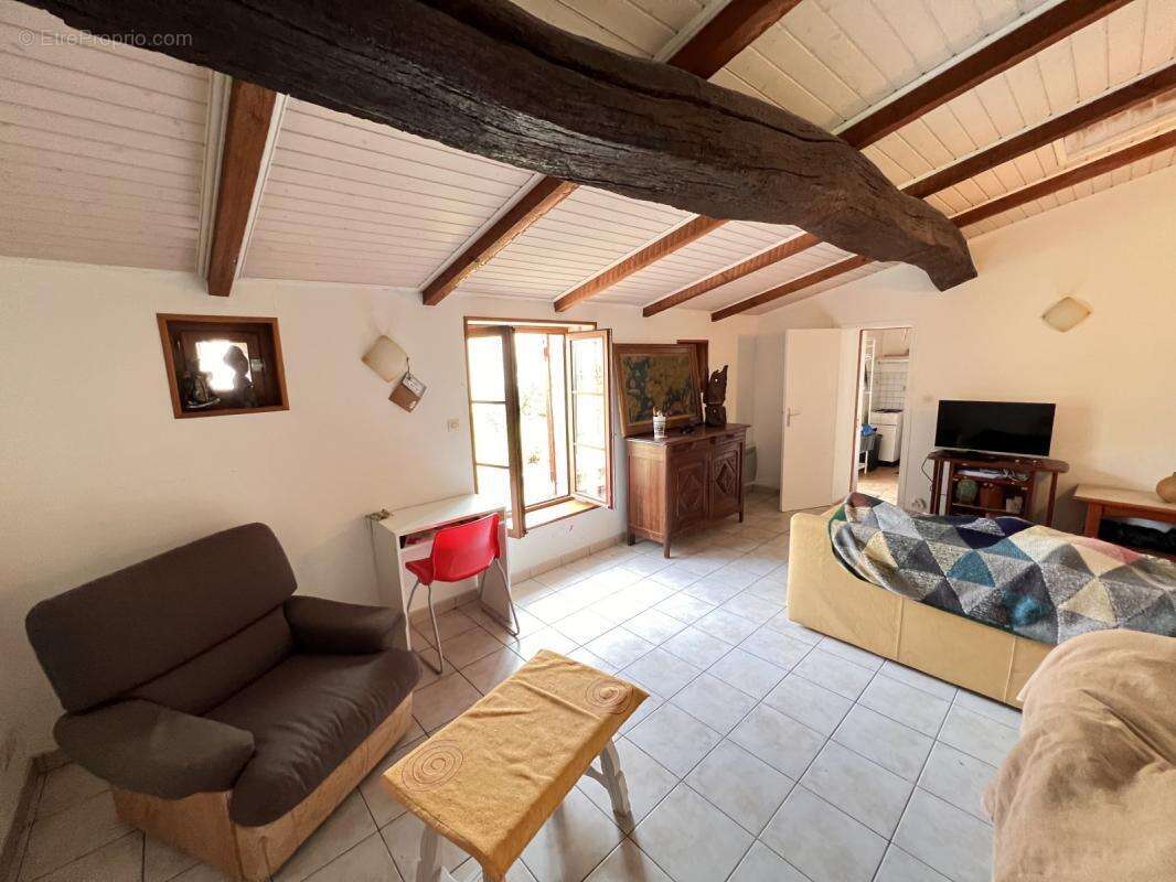 Maison de caractère en pierre avec appartement indépendant - Village à 3,5 km du bord de mer - photo 7