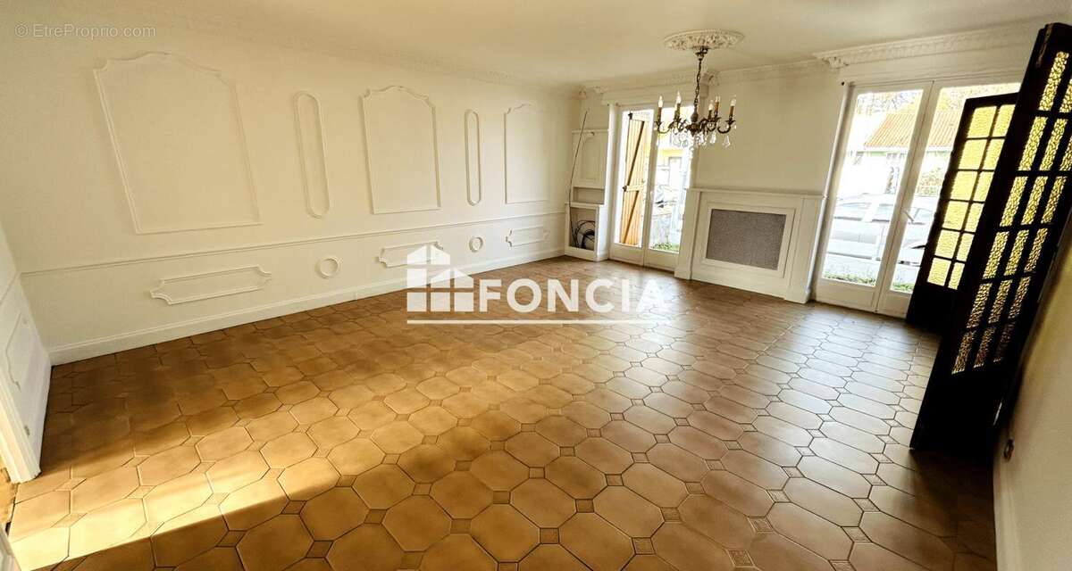 Maison à SAINT-MEDARD-EN-JALLES