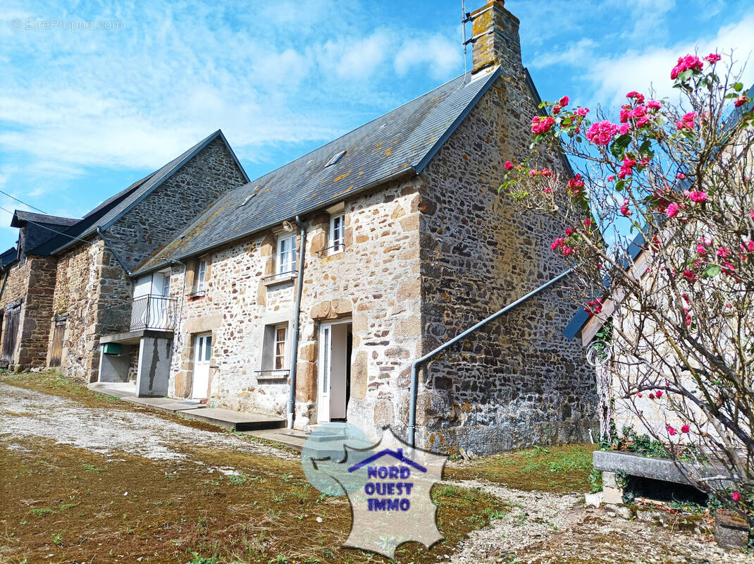 Maison à SAINT-BOMER-LES-FORGES