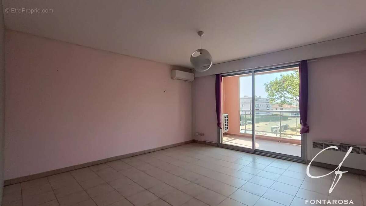Appartement 2 pieces, parking et cave - frejus - photo 5