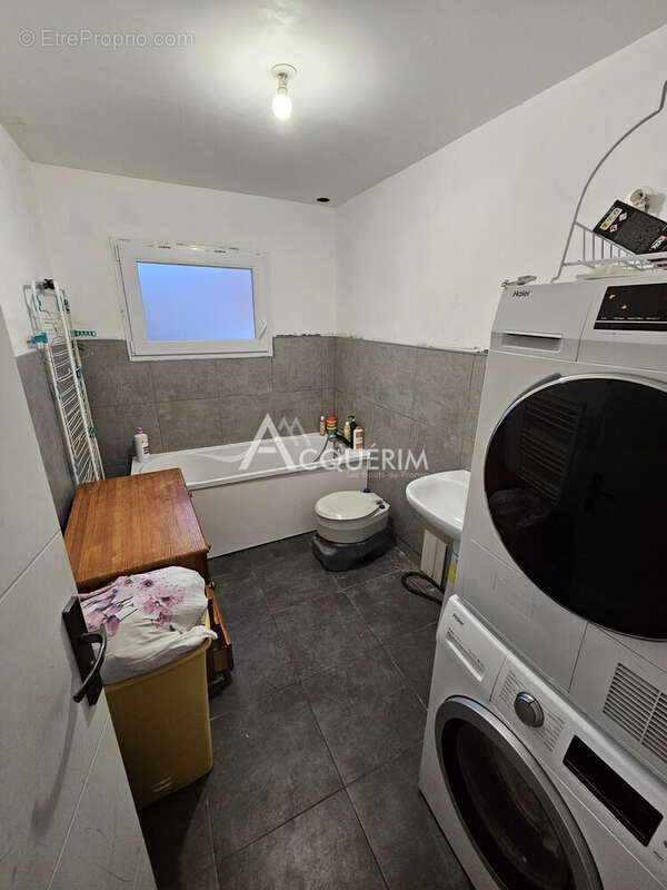 Maison à OSTRICOURT