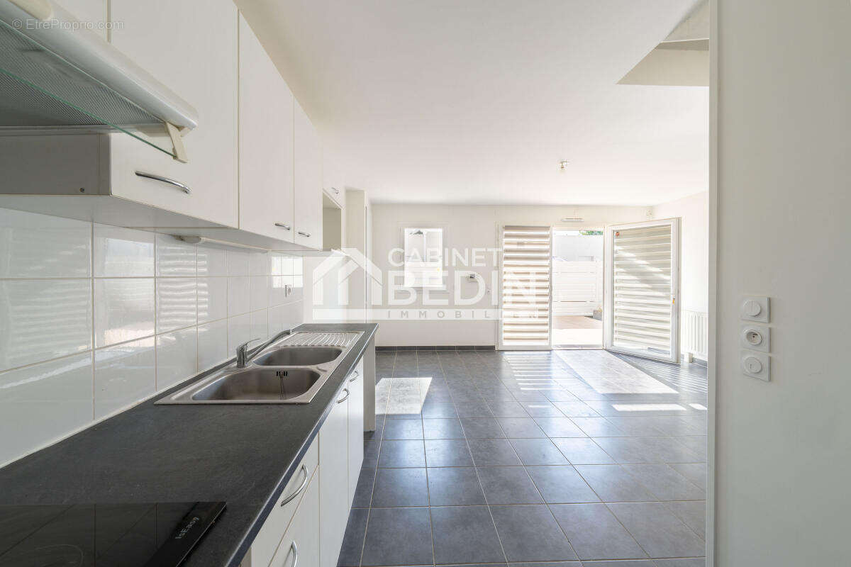 Maison 69 m² à Ares  - photo 2