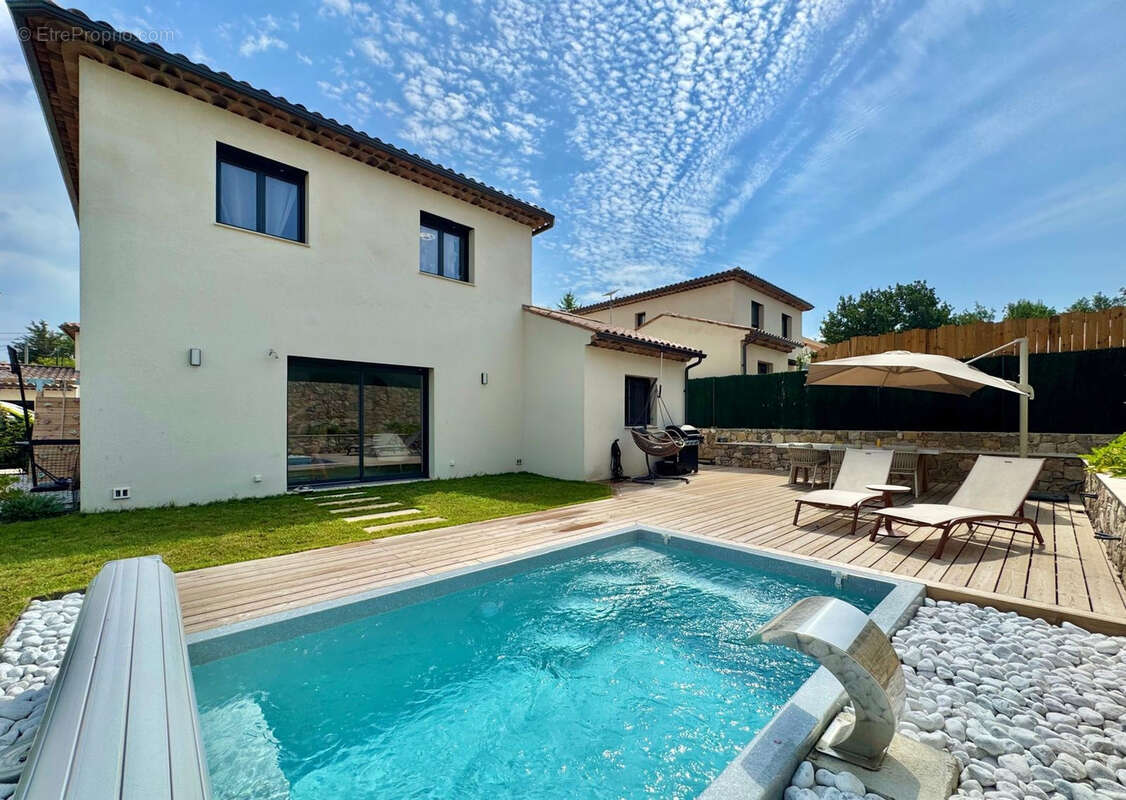 Exclusivite - villa 4p recente - garage et piscine - photo 2