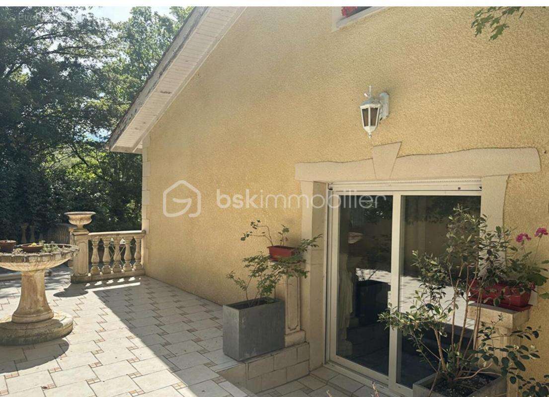 Maison à OYTIER-SAINT-OBLAS