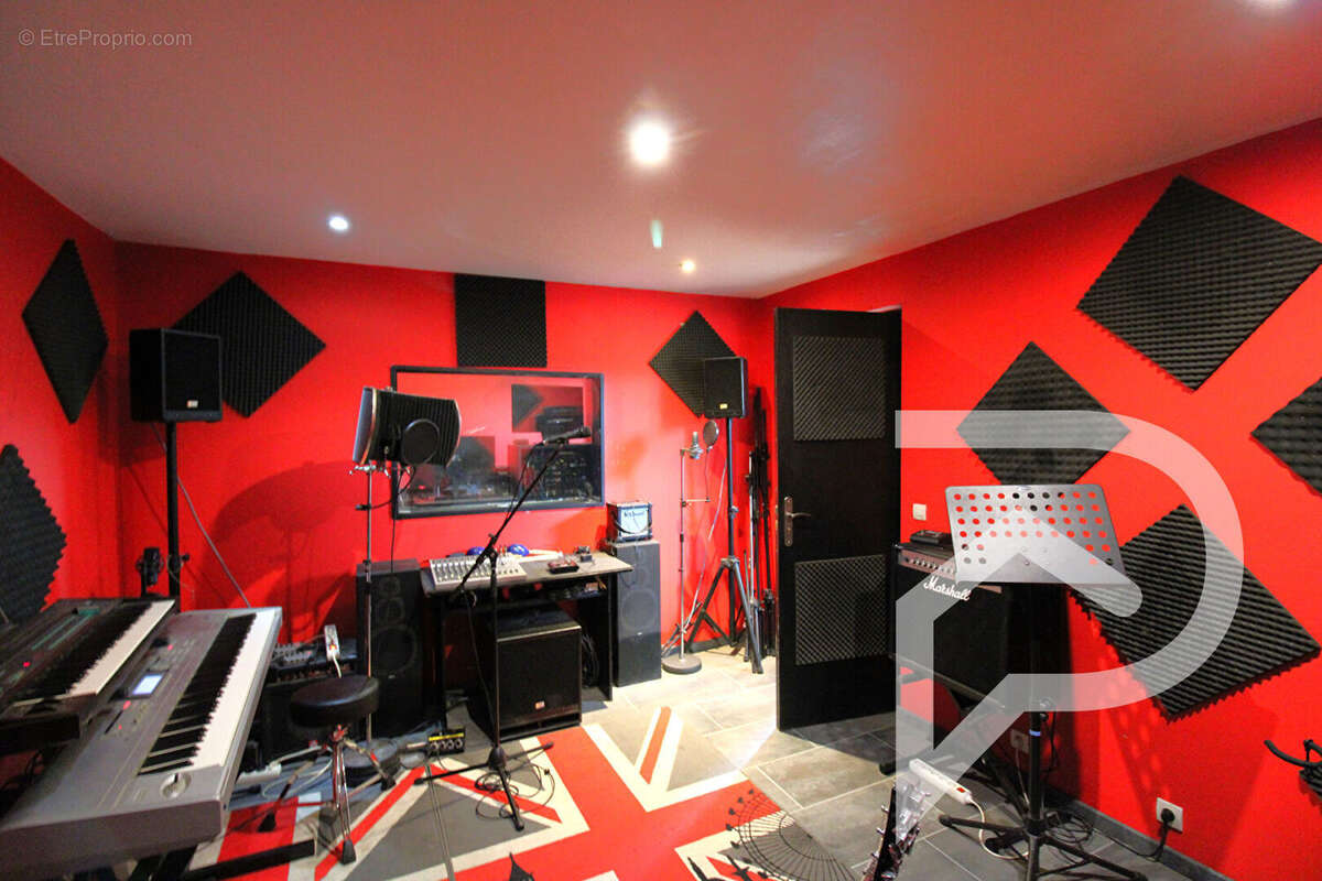 Maison à PONT-SAINTE-MAXENCE