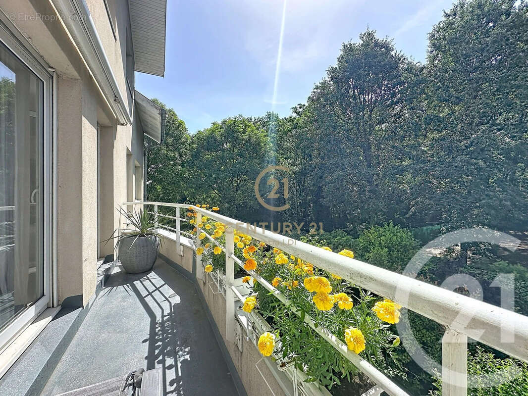 Appartement à BRON