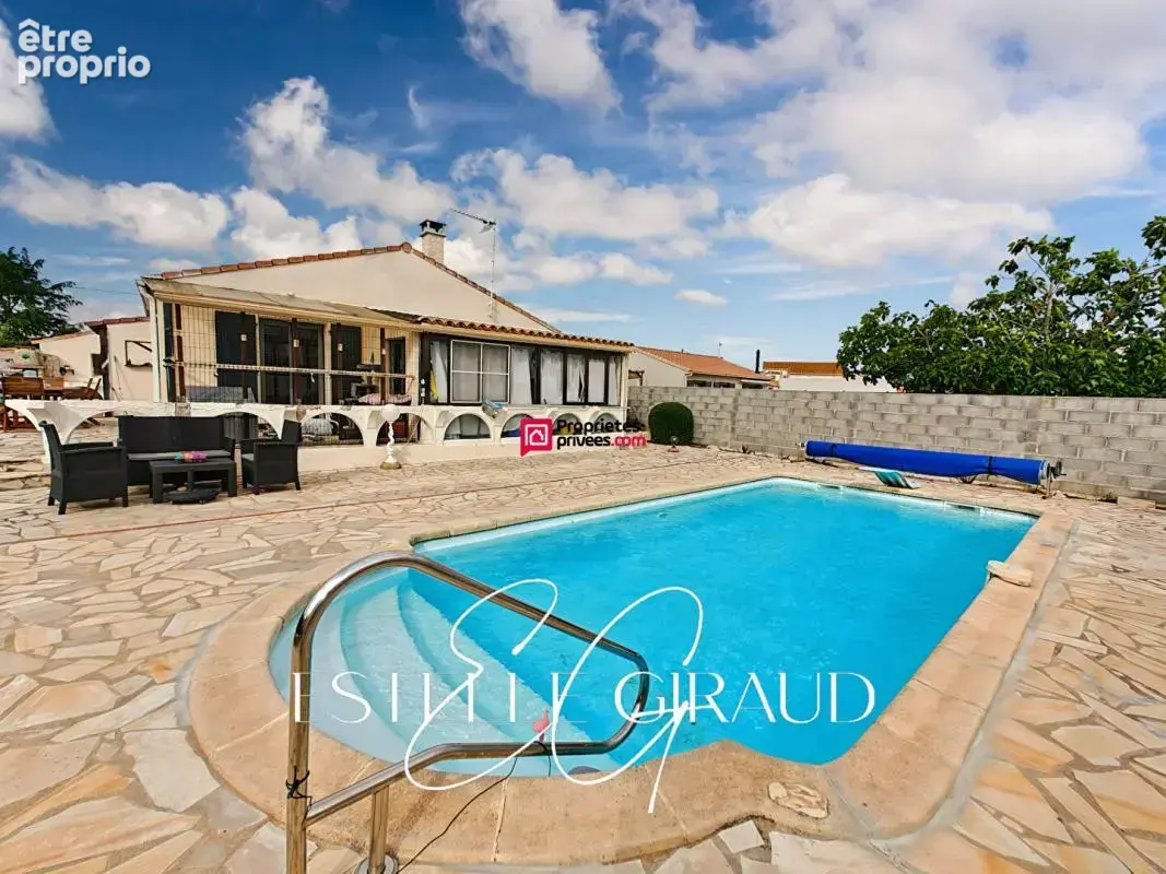 Au Somail : Villa 4 faces avec piscine, rénovée, prête à vivre - photo 2