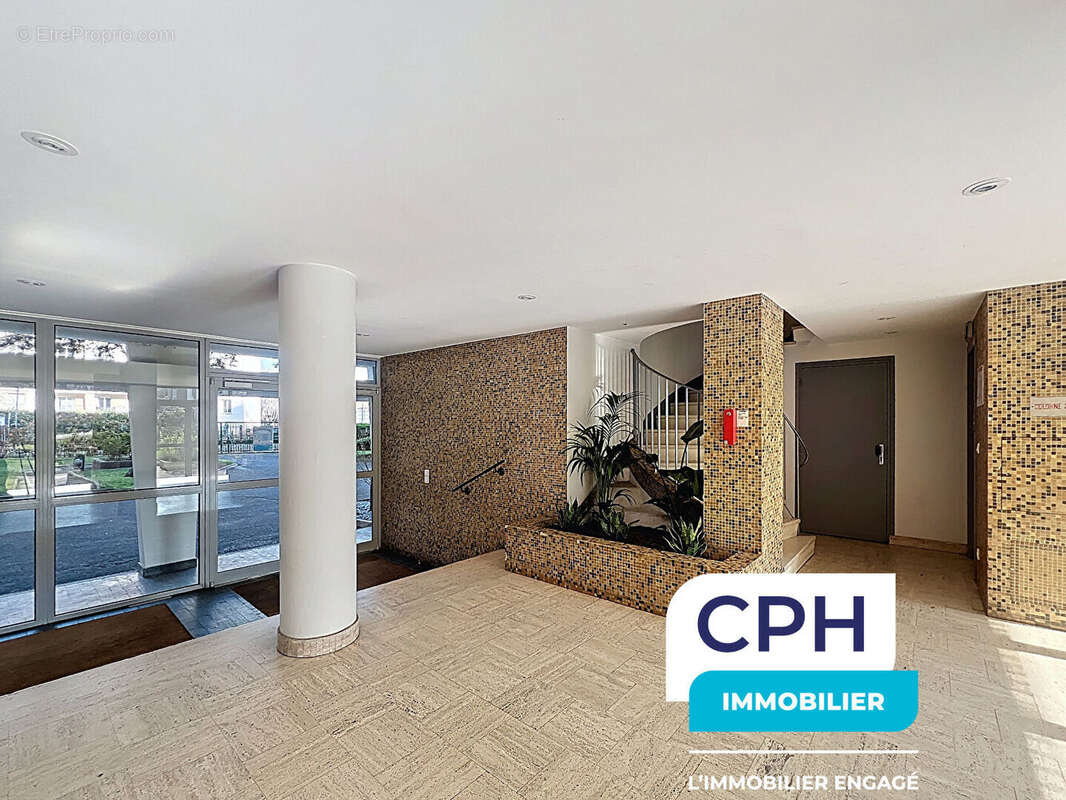 Appartement à COURBEVOIE
