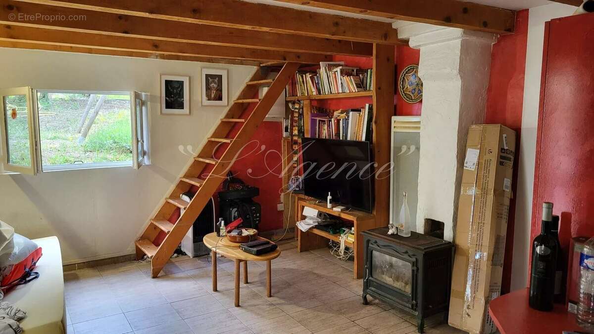 Maison à BERRE-LES-ALPES
