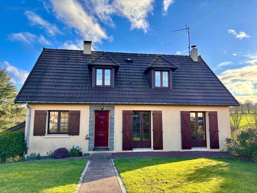 Maison à SAINT-GEORGES-D'ELLE