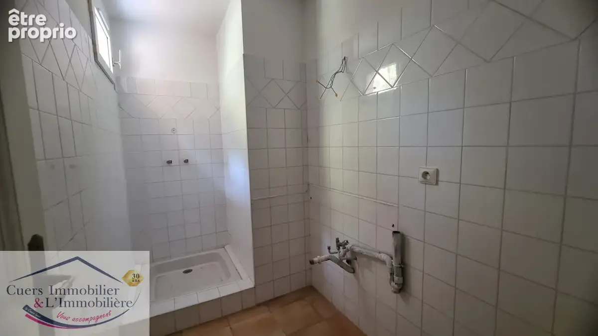 La crau, propriete  avec 2 logements developpant 337m2 habitables, avec piscine - photo 36