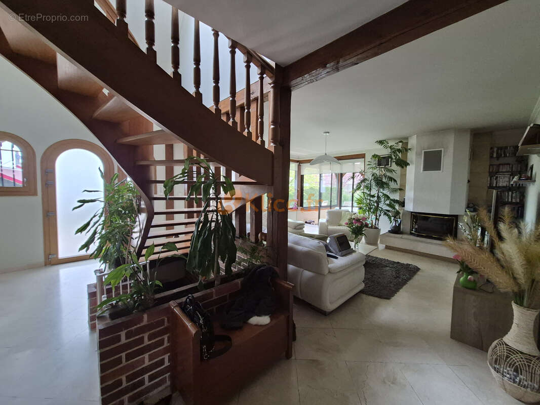 Maison à DEVILLE-LES-ROUEN