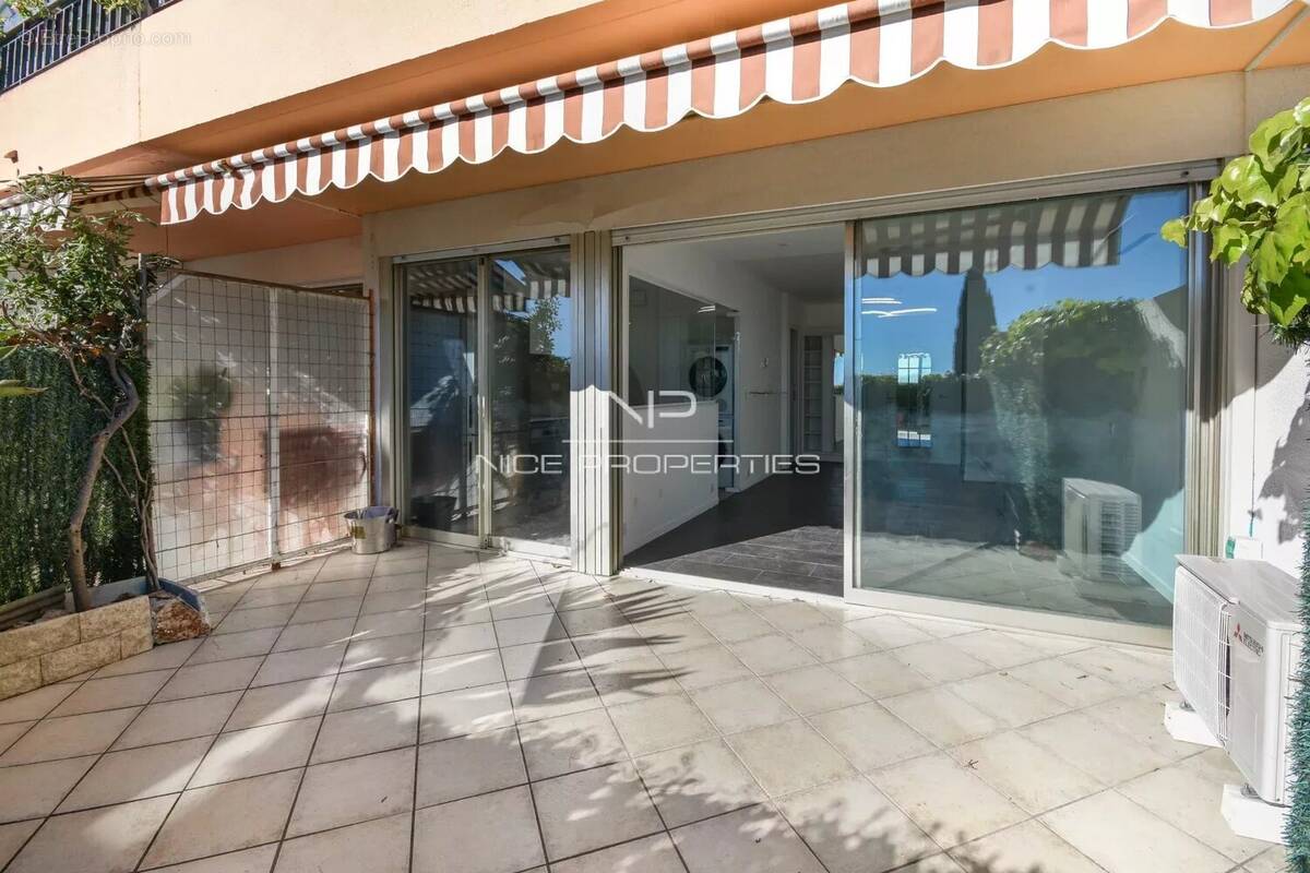 Appartement à ROQUEBRUNE-CAP-MARTIN