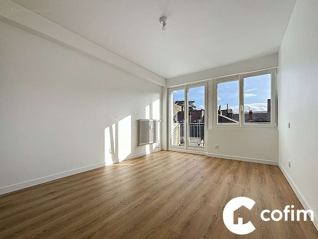 Appartement 73 m² à Tarbes  - photo 4