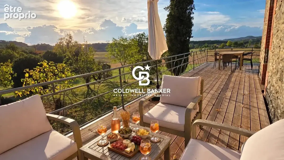 Lot-et-Garonne – Château du XVIᵉ siècle, trois gîtes et parc de 2,3 HA - photo 11