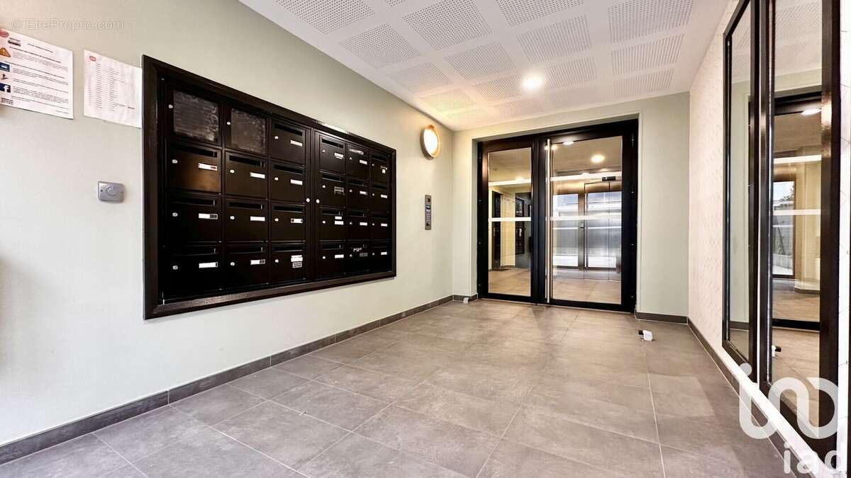 Photo 8 - Appartement à ROISSY-EN-BRIE