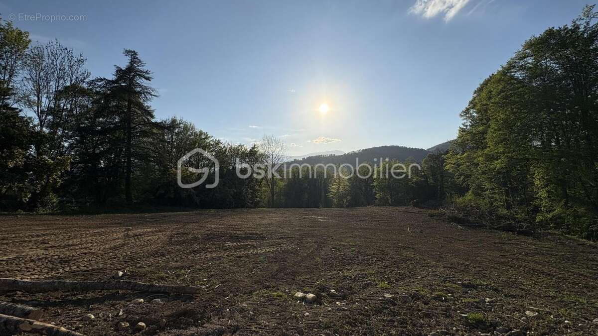 Terrain à SAINT-MARTIN-D'URIAGE