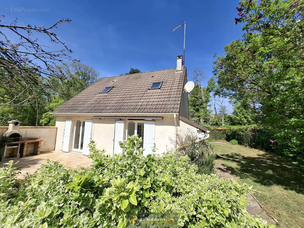 Maison à CRECY-LA-CHAPELLE