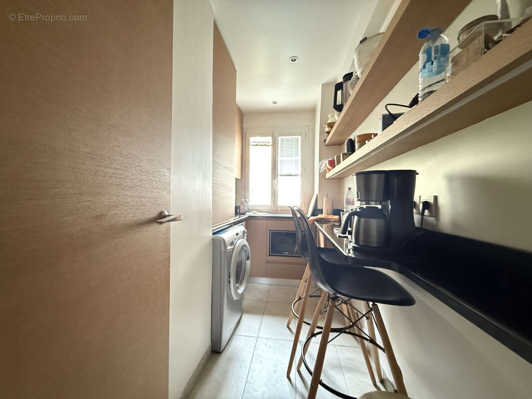 Appartement à COURBEVOIE