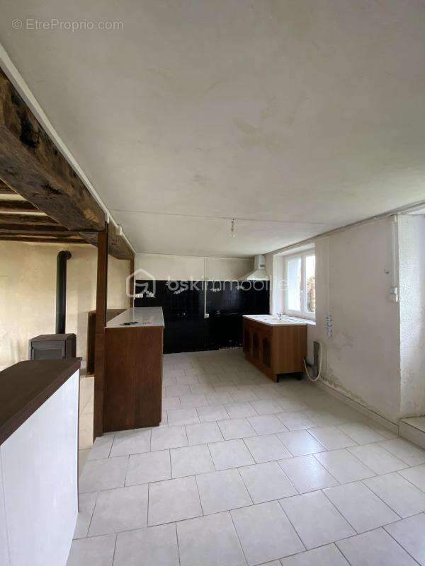 Maison à SAINT-LEGER-MAGNAZEIX
