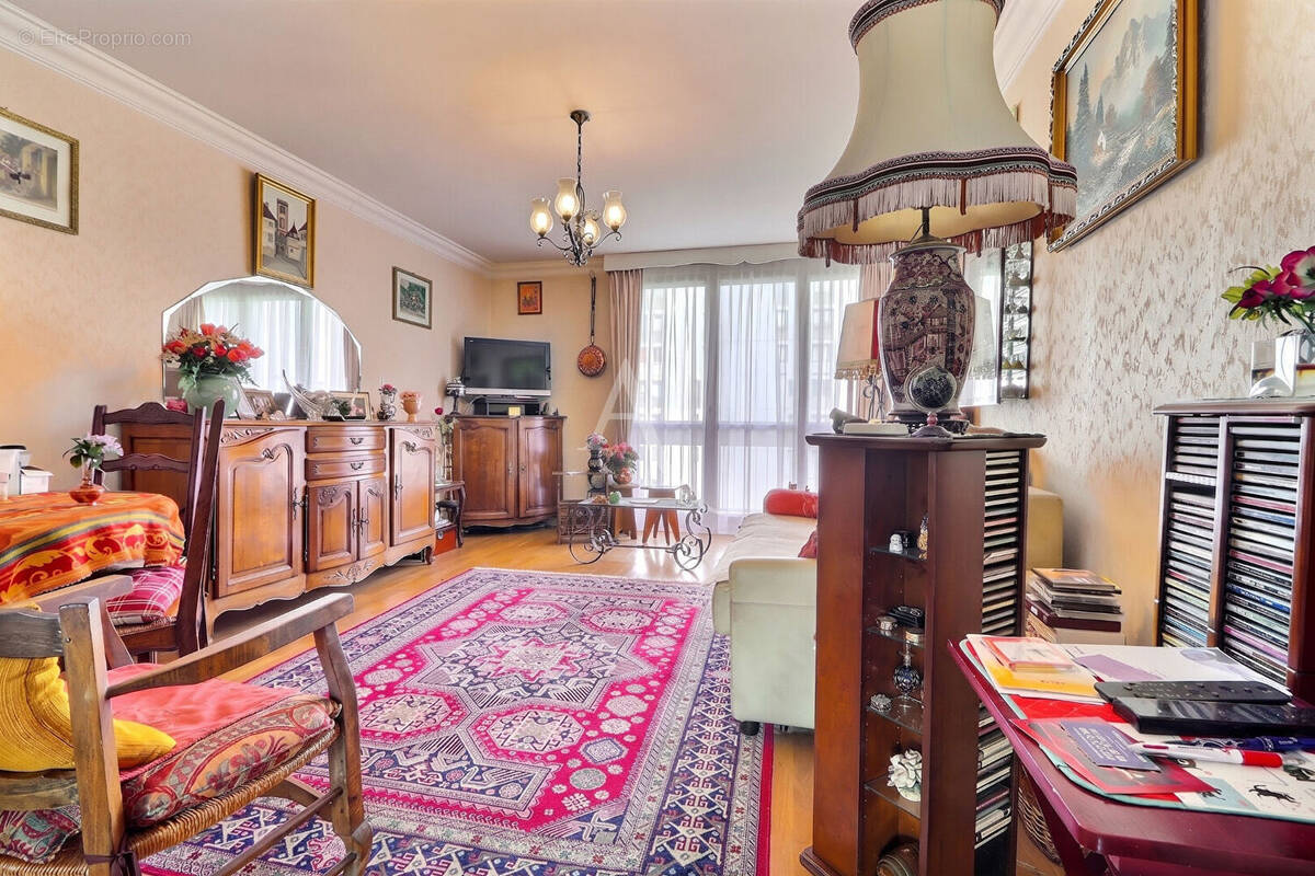 Appartement à AUBERVILLIERS