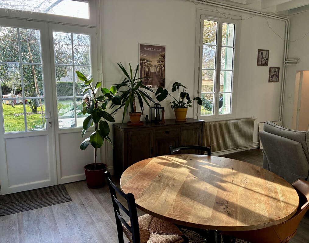 Maison à MONTPON-MENESTEROL