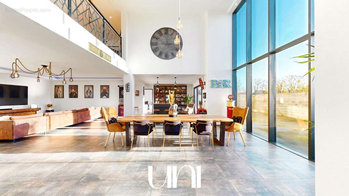 Maison 9 pièces 317 m2 avec terrasse - Saint-Loup-Hors - photo 3