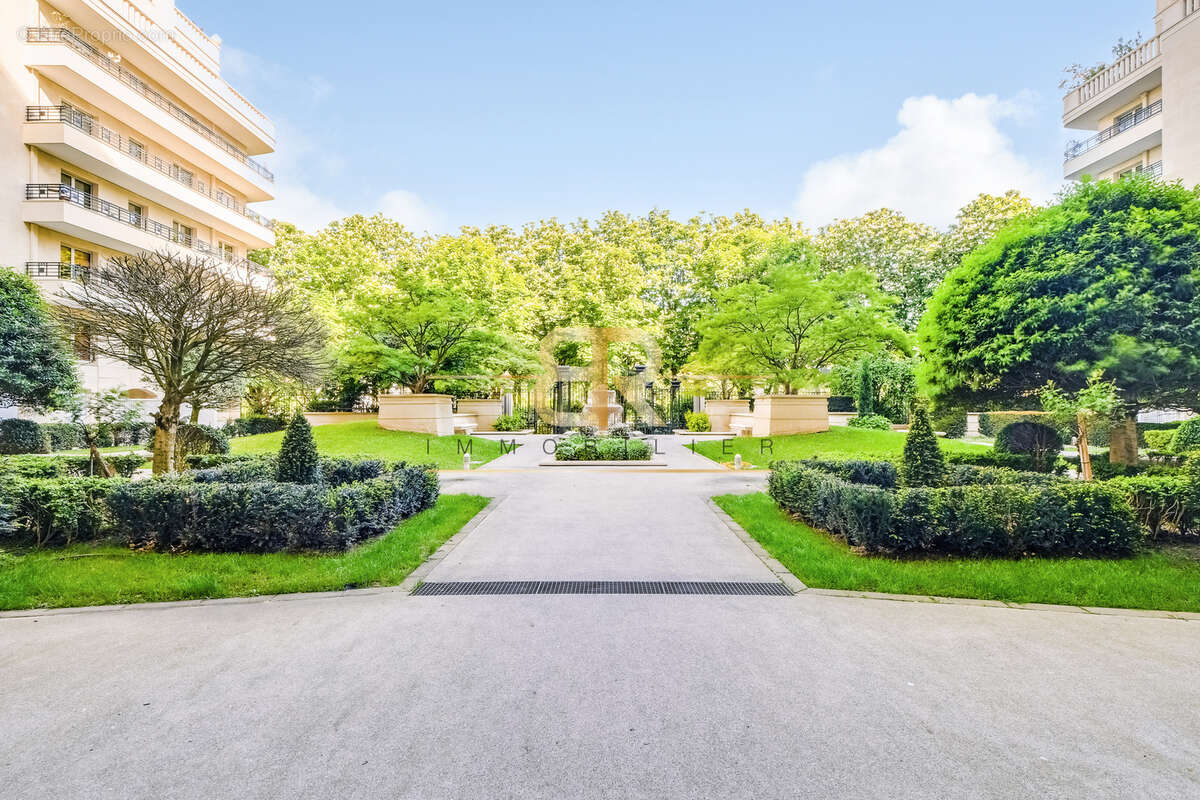 Appartement à LEVALLOIS-PERRET