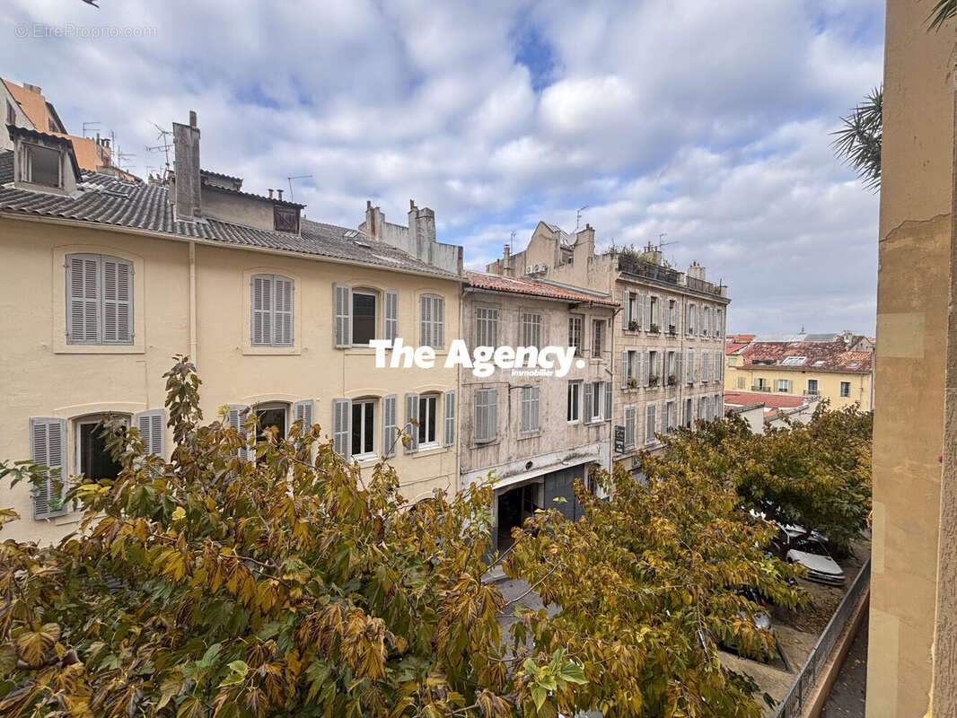 Appartement à MARSEILLE-7E