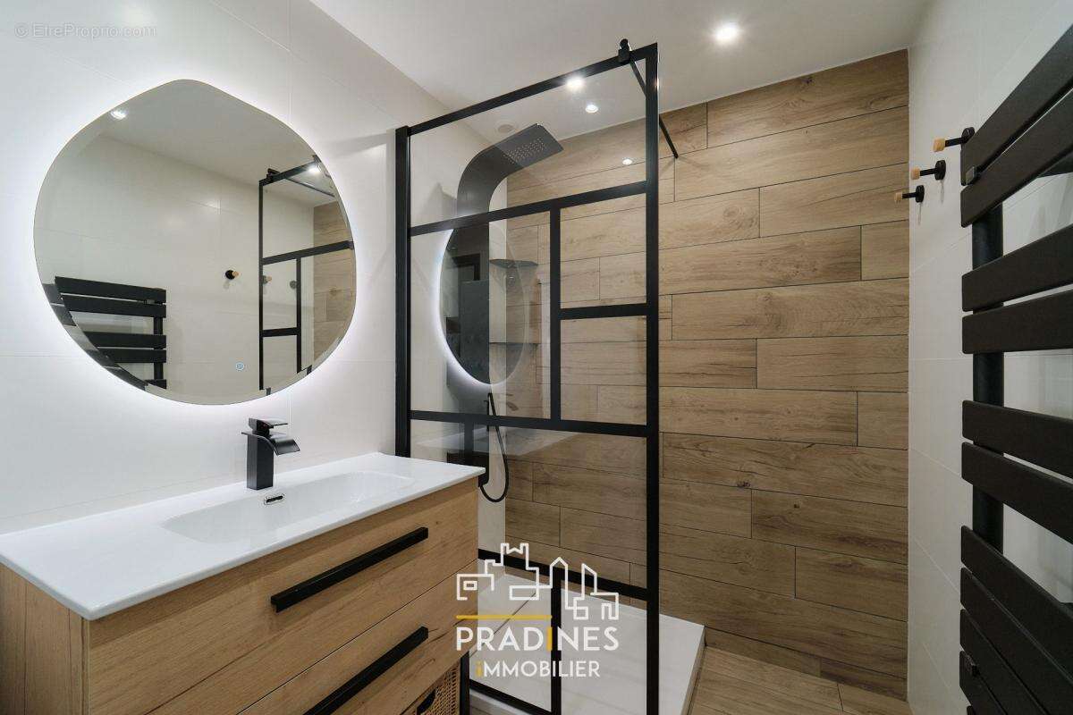 Maison à SAINT-PIERRE-DE-CHANDIEU