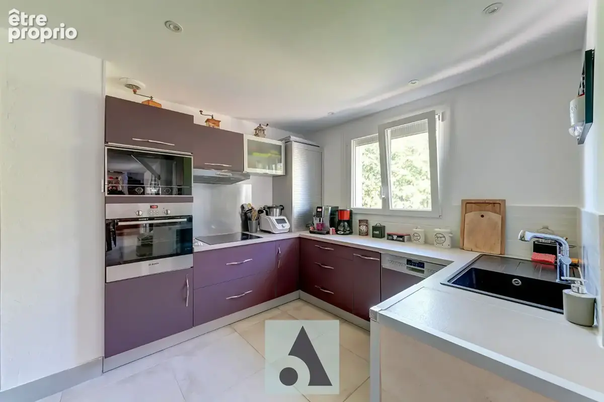 Maison Saint Genis Les Ollieres - plain-pied - 8 pièces - 144 m2 - photo 17