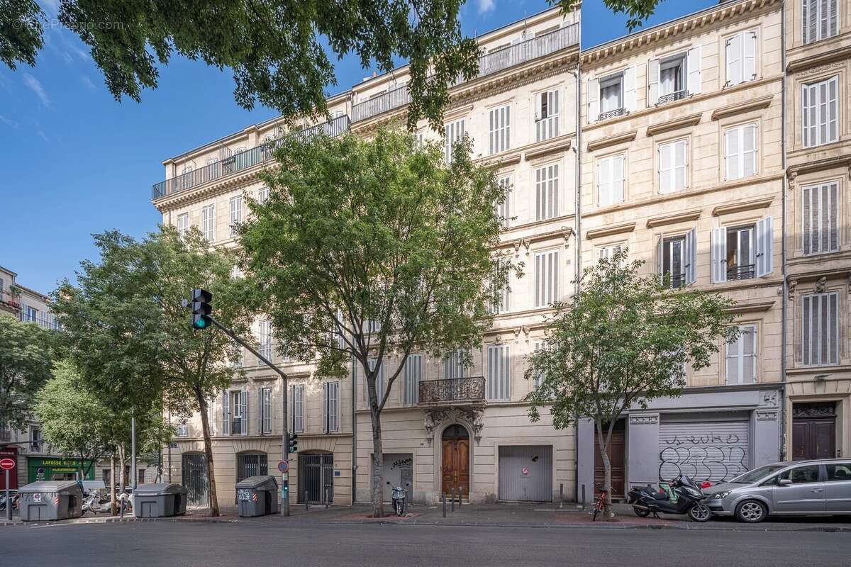 Appartement à MARSEILLE-1E