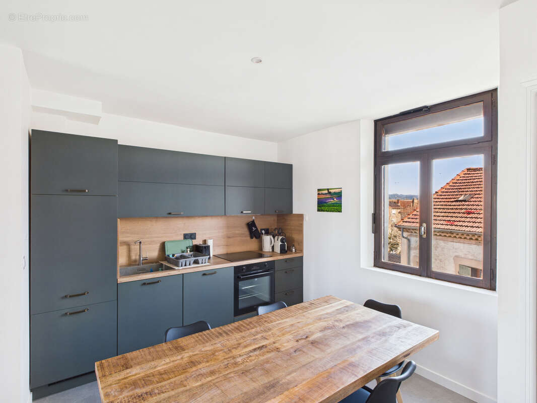 Appartement à VALREAS