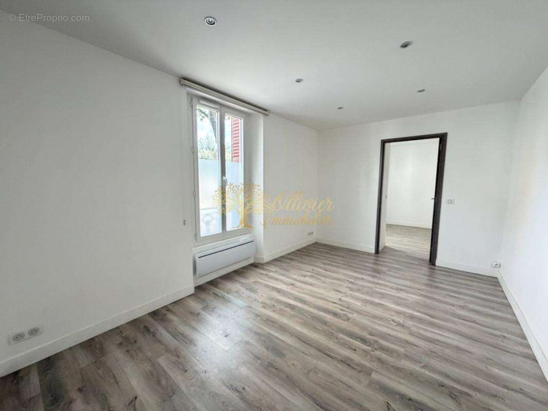 Appartement à SAINT-MAUR-DES-FOSSES