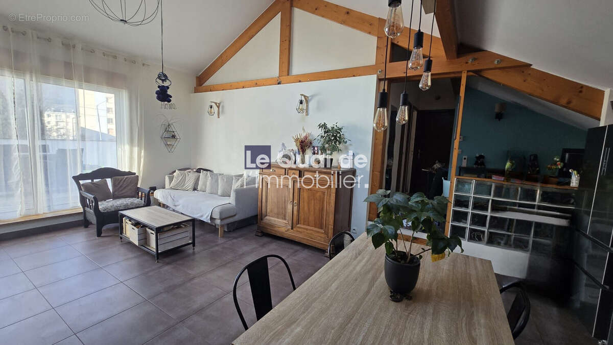 Maison à SAINT-EGREVE