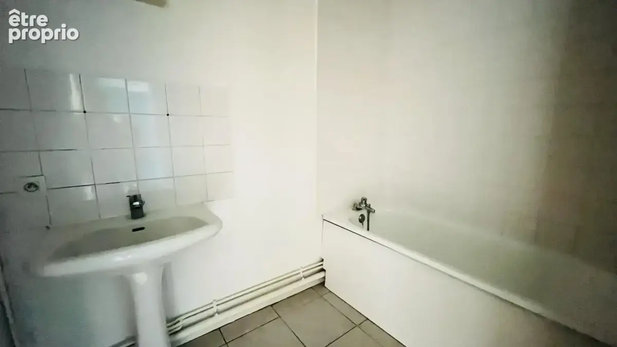 Maison Becon Les Granits  83 m2 centre bourg - photo 8