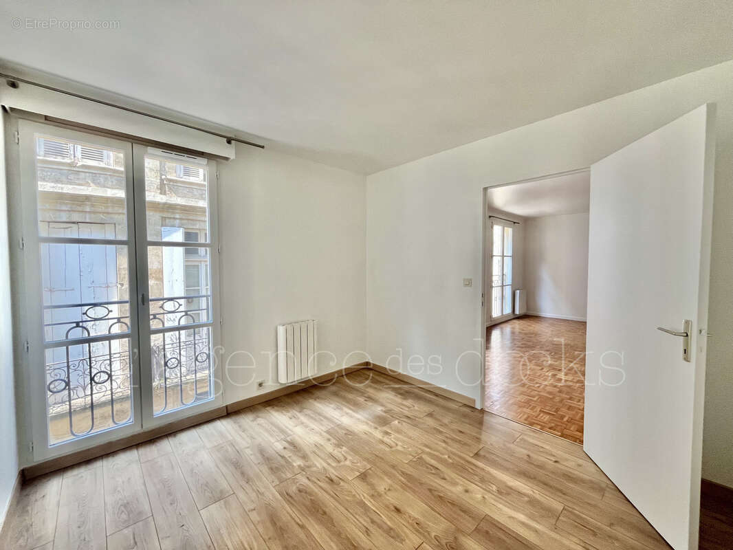 Bordeaux hyper centre - rare appartement t3 + poss. place de stationnement - photo 9