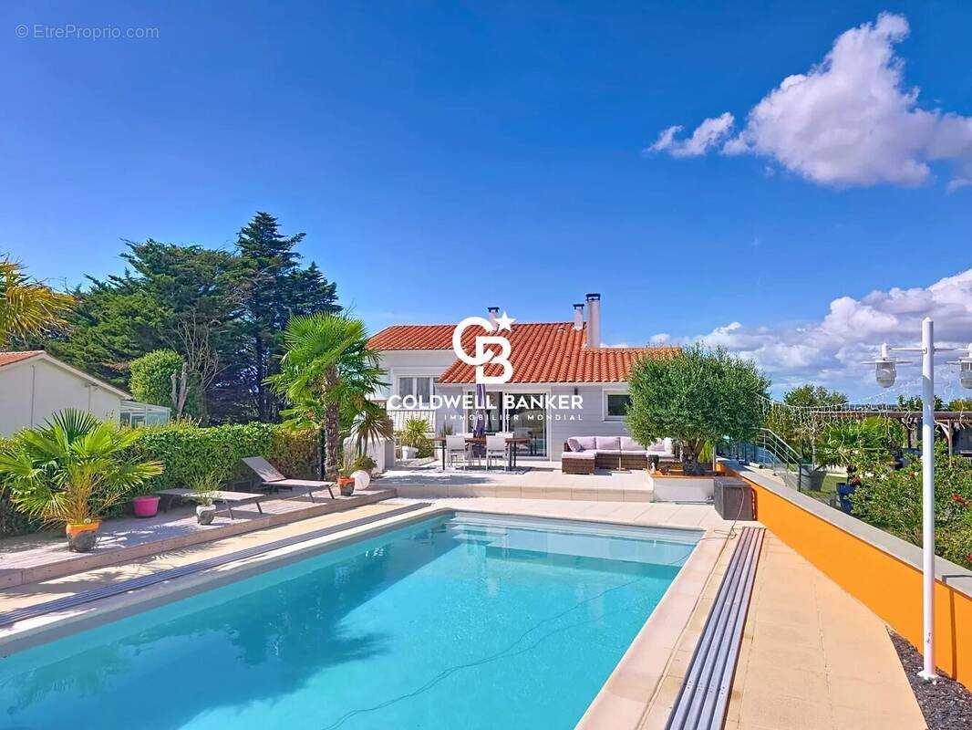 Maison à SAINT-MICHEL-EN-L'HERM