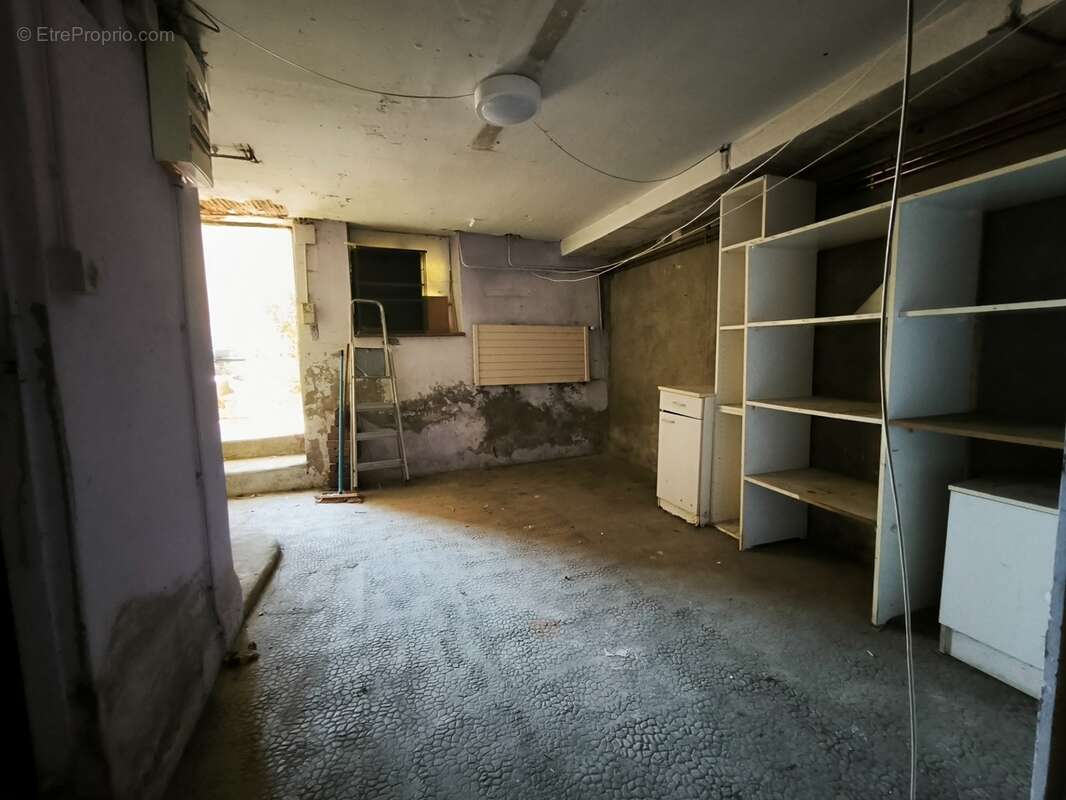 Maison de ville à fort potentiel – 65,69 m² habitables + balcon+ sous-sol de 46 m² – Grigny-sur-Rhône - photo 9