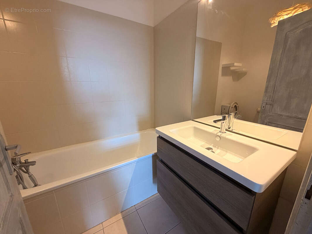 Appartement SETE centre ville 2 pièce(s) 43 m2 - photo 5