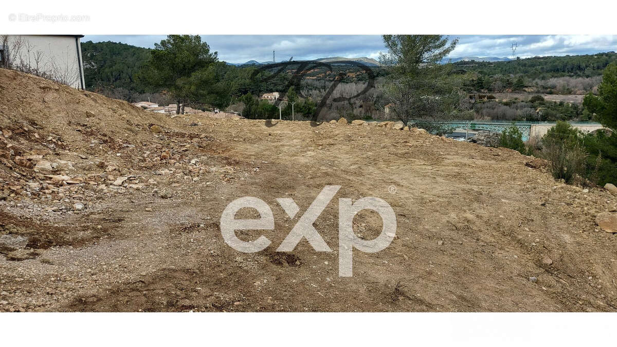 Terrain à CESSENON-SUR-ORB