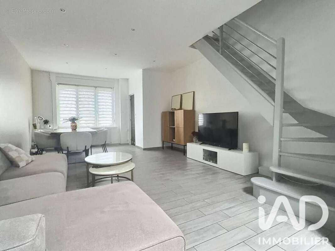 Maison 86 m² à Wattrelos  - photo 4