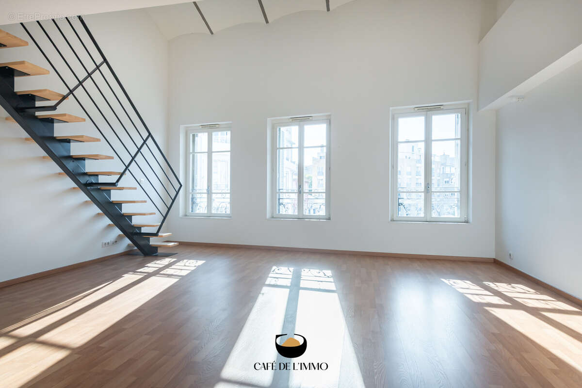 Appartement à MARSEILLE-2E