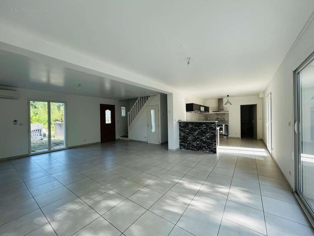 Maison 140 m² à Choisy-Au-Bac  - photo 3